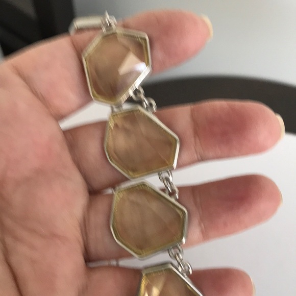 Silvertone necklace - Picture 3 of 3